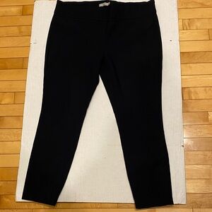 Dalia Black textured Pull-on stretchy Pants Size 16